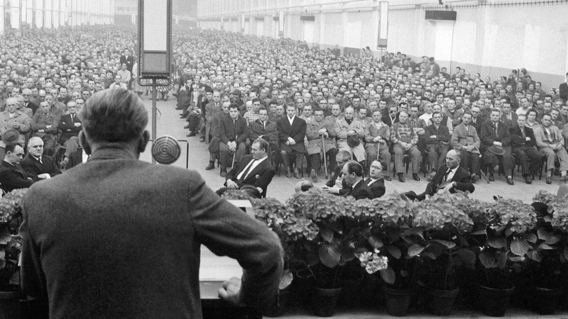 Works Meeting At The Wolfsburg Factory